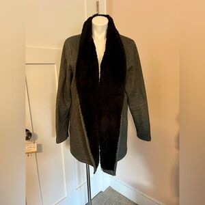 LLBEAN Women's Gray and Black Sherpa Lined Sweater